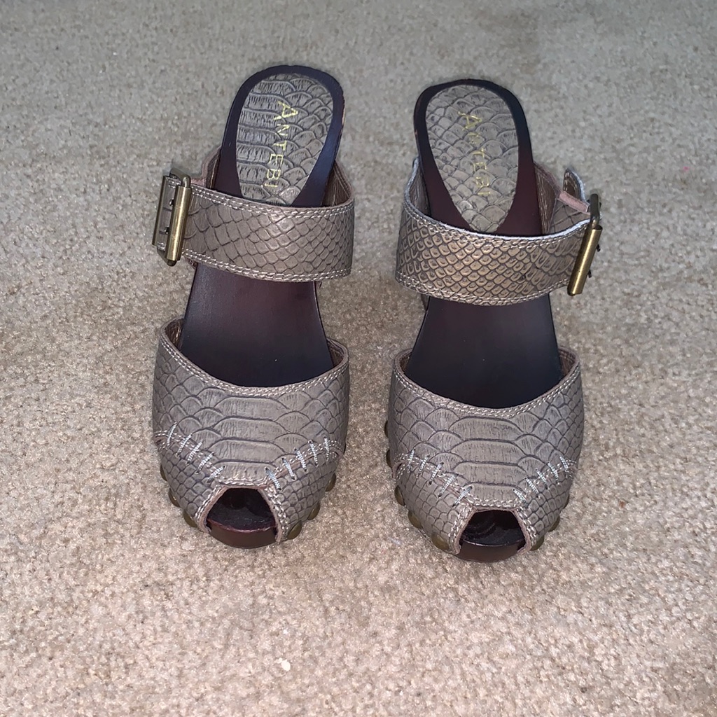 Peep Toe Clogs